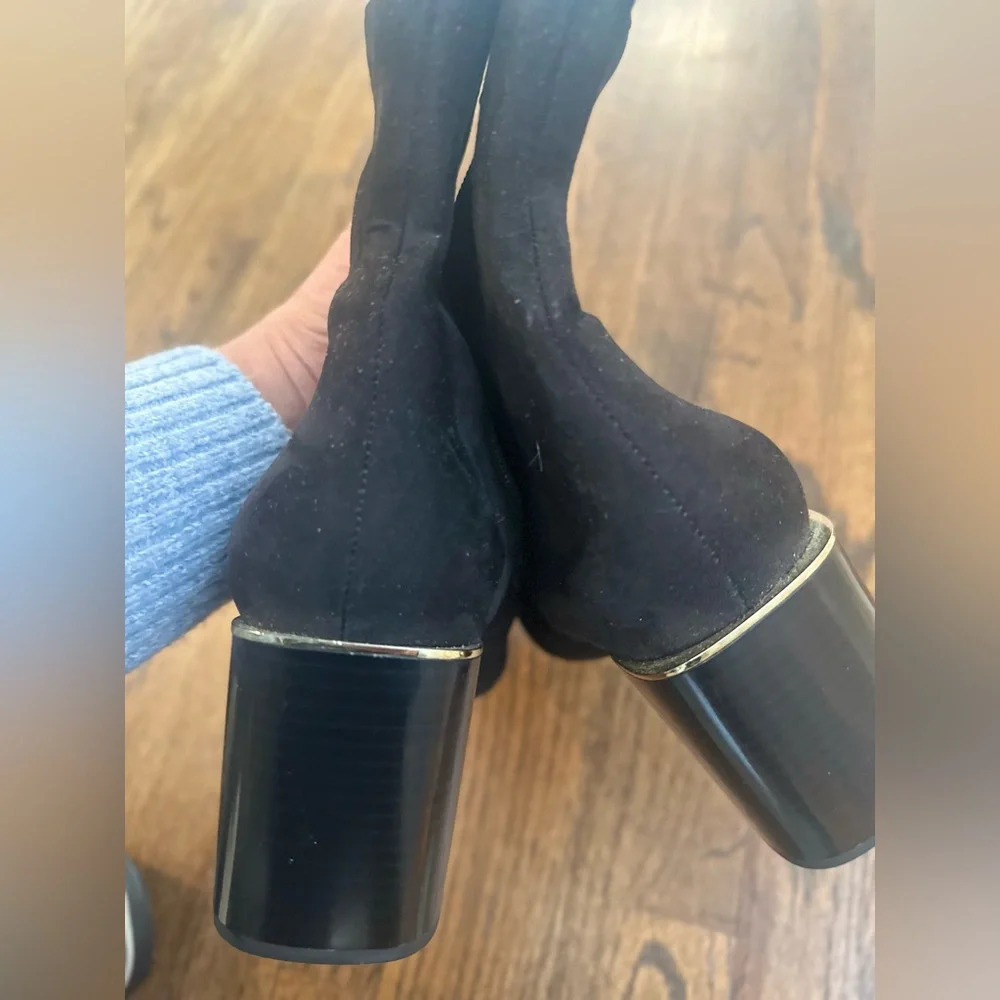 Zara faux suede Block heeled black booties With Gold Details  Size 40/ US 9.5 - Picture 5 of 8